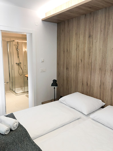 Forgotten-Garden-Portoroz_apartma_dvoposteljna-soba_terasa_01